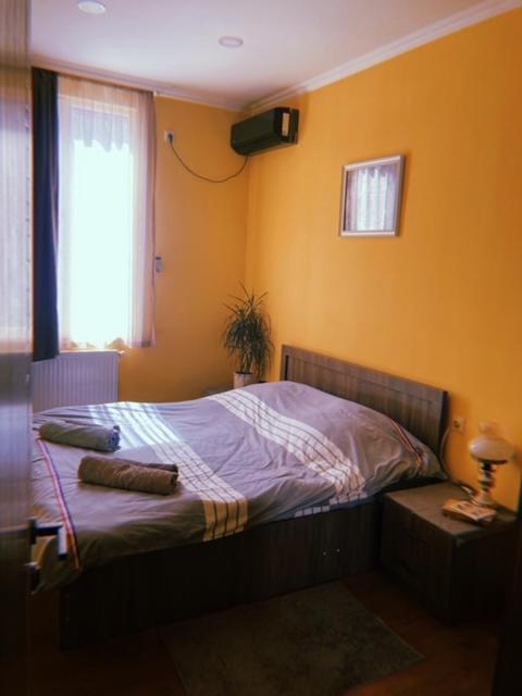 Home Away Home In Heart Of 트빌리시 외부 사진