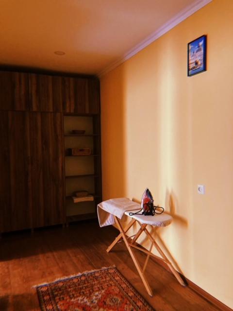 Home Away Home In Heart Of 트빌리시 외부 사진